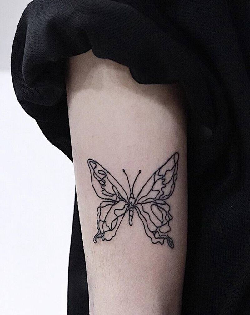 翅膀纹身图片_手臂胸部纹身图案