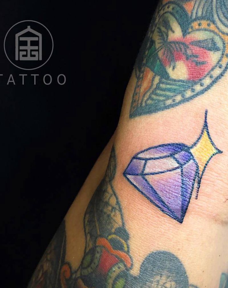 钻石纹身图片_手臂New SchoolOld School钻石纹身图案