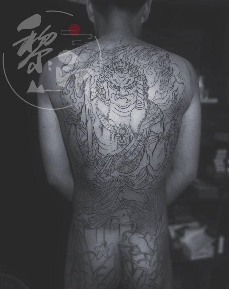 不动明王纹身图片_背部老传统纹身图案