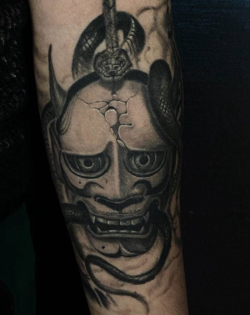 不一样的般若纹身图片_手臂新传统欧美写实般若纹身图案