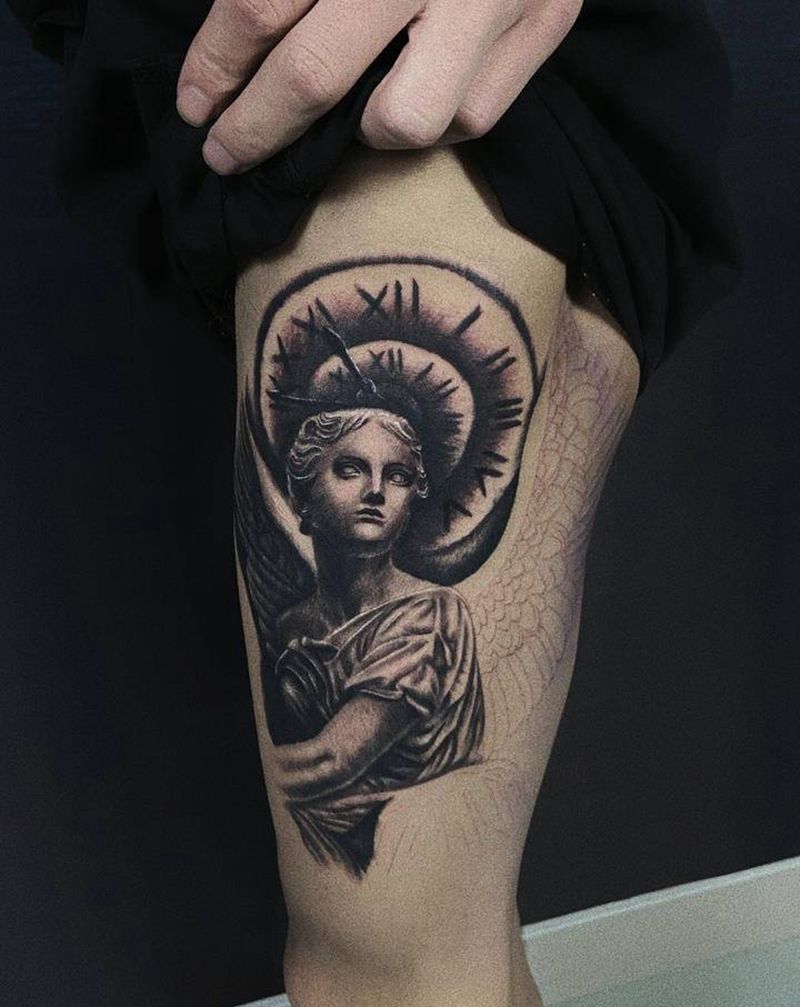 天使雕塑纹身图片_腿部欧美写实天使雕塑纹身图案