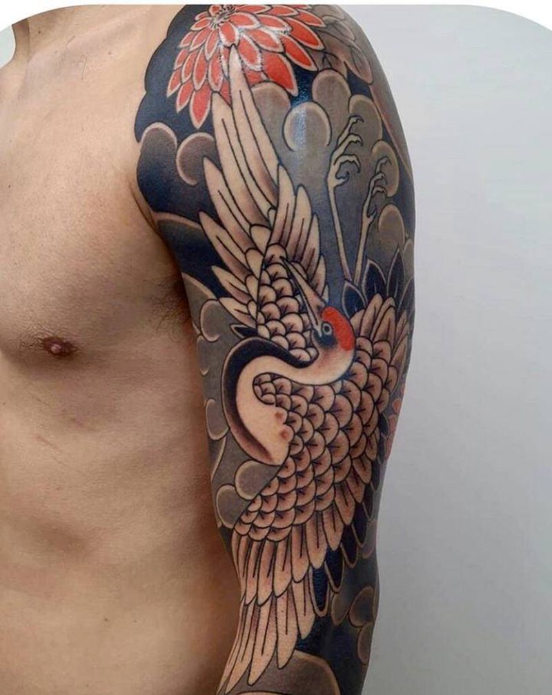 仙鹤纹身图片_手臂肩部老传统花臂仙鹤纹身图案