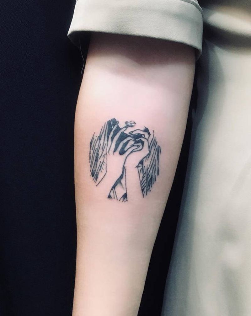 另类小图纹身图片_手臂线条个性纹身图案