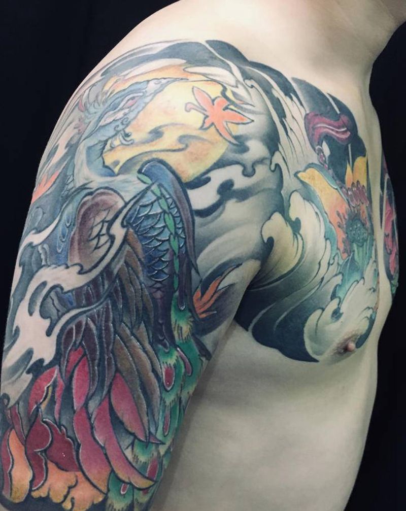 彩色双半甲(修改)纹身图片_胸部手臂新传统鱼荷花彩色纹身图案