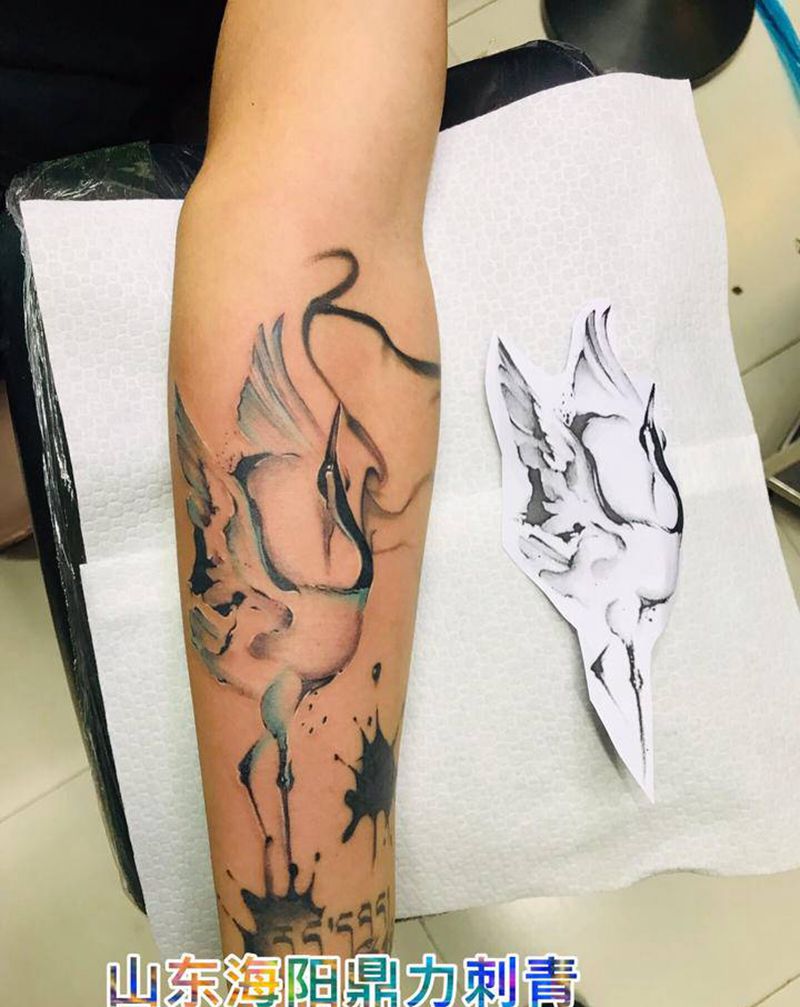 DL 小臂添加纹身图片_手臂老传统水墨纹身图案