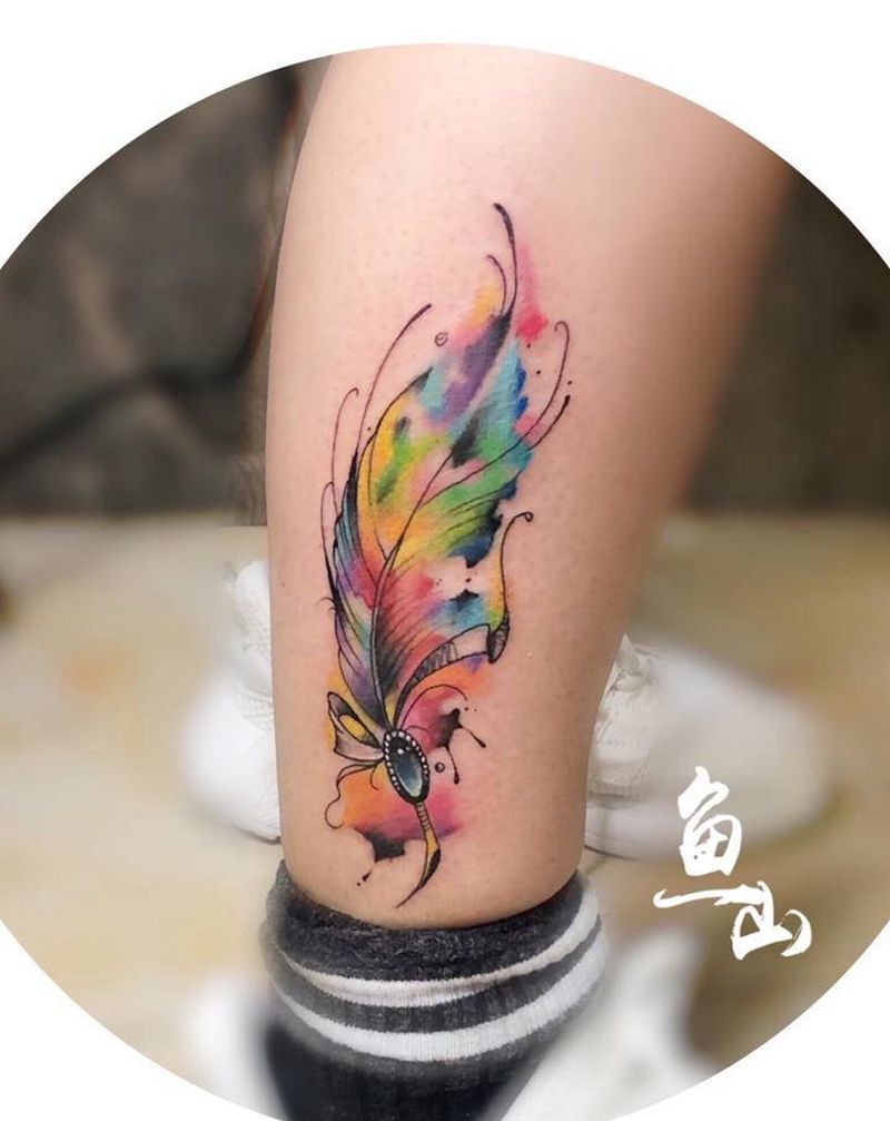 羽毛纹身图片_腿部纹身图案