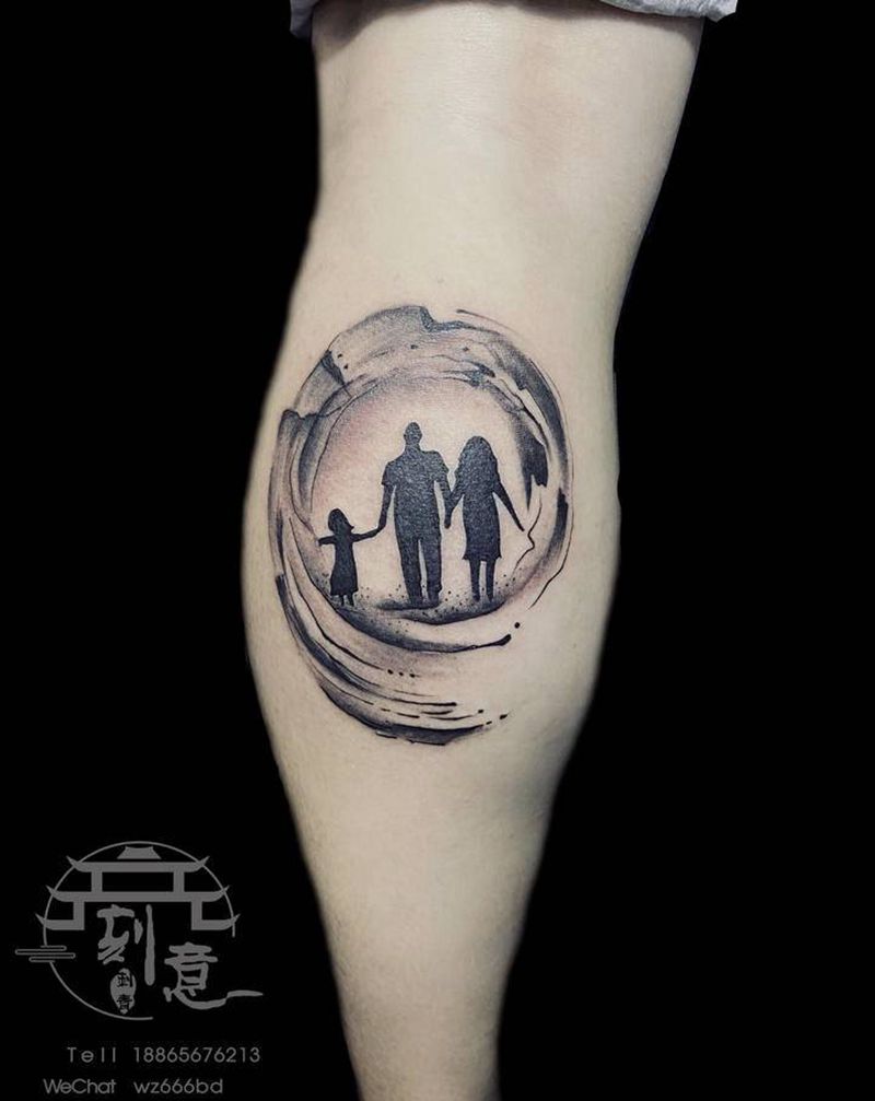 小图纹身图片_腿部水墨纹身图案