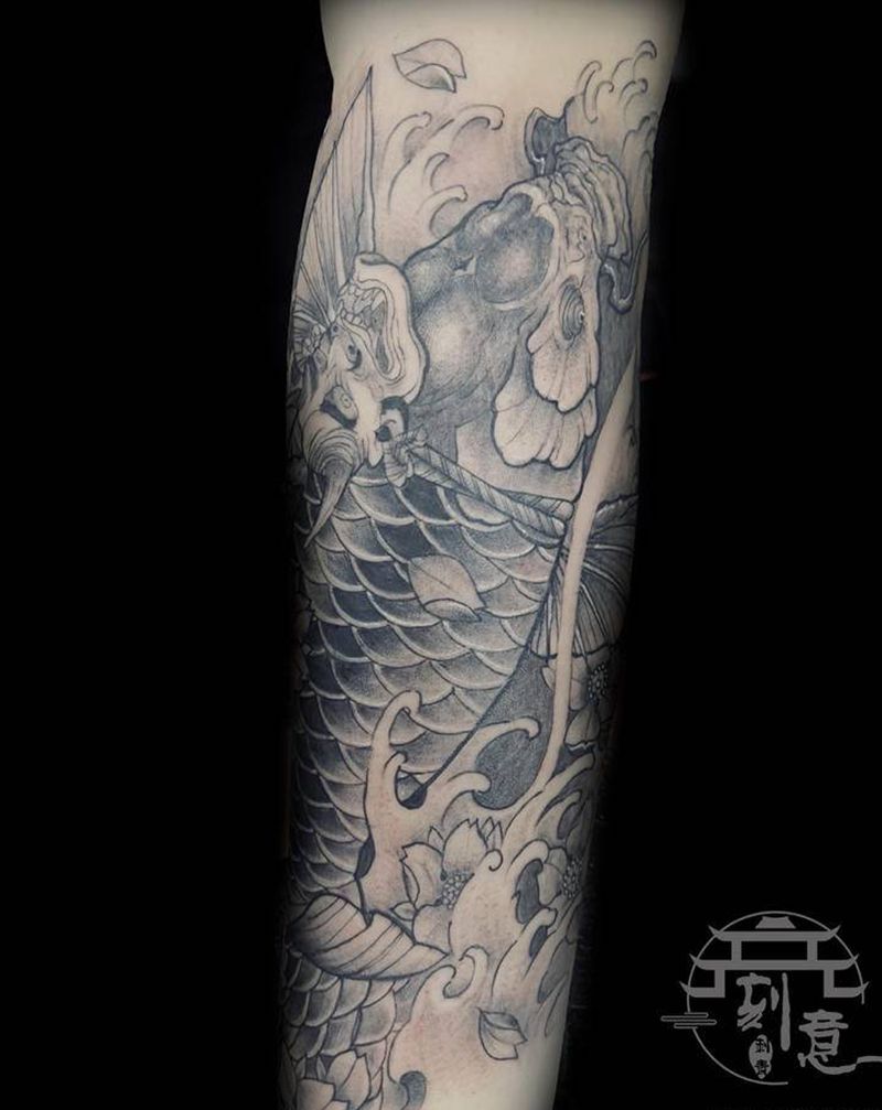 遮盖名字纹身图片_手臂新传统遮盖鱼纹身图案