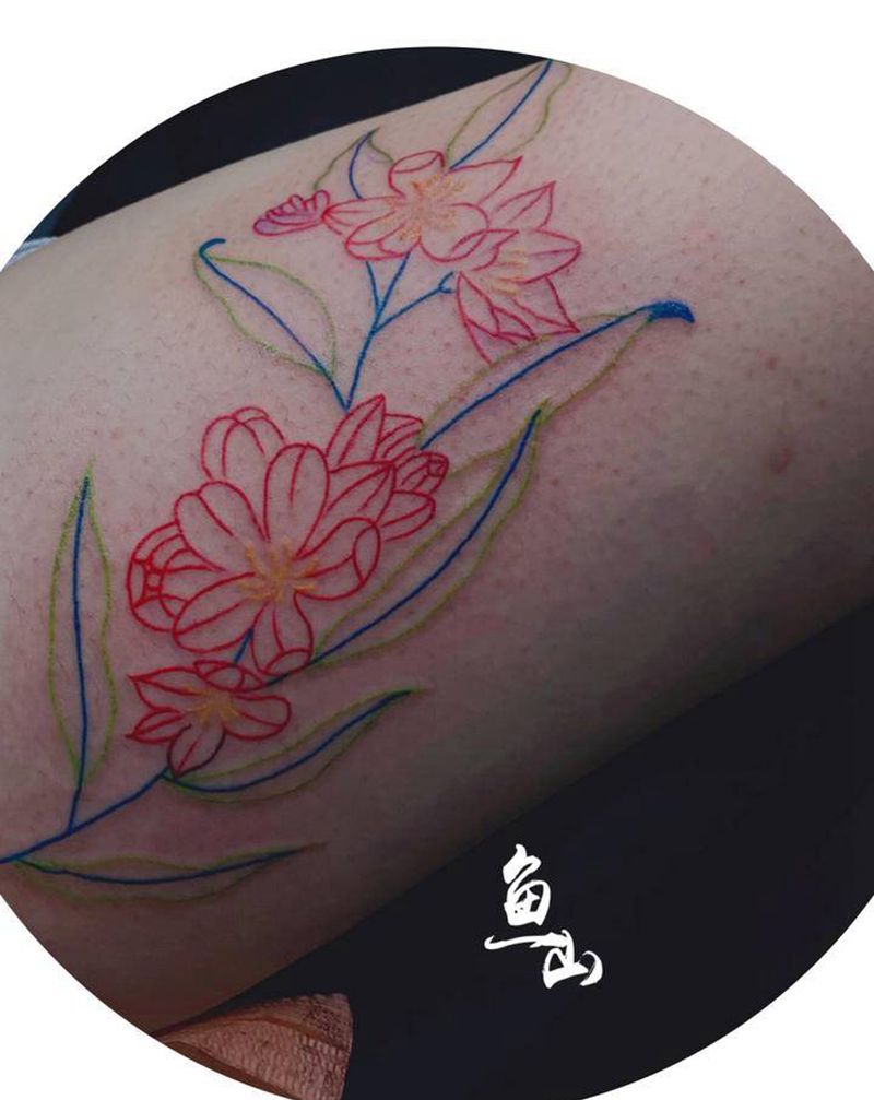 花纹身图片_腿部纹身图案