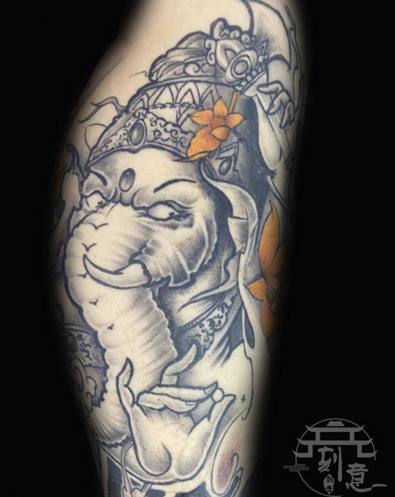 象神纹身图片_腿部新传统象神纹身图案