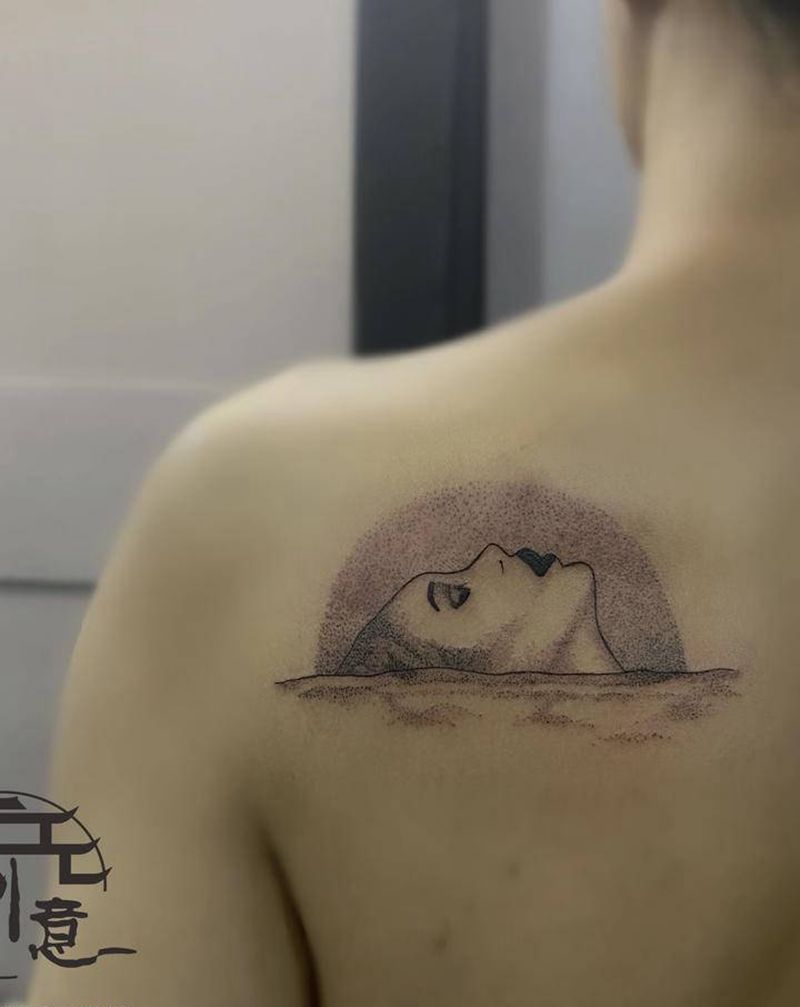 点刺小图纹身图片_背部点刺点刺纹身图案