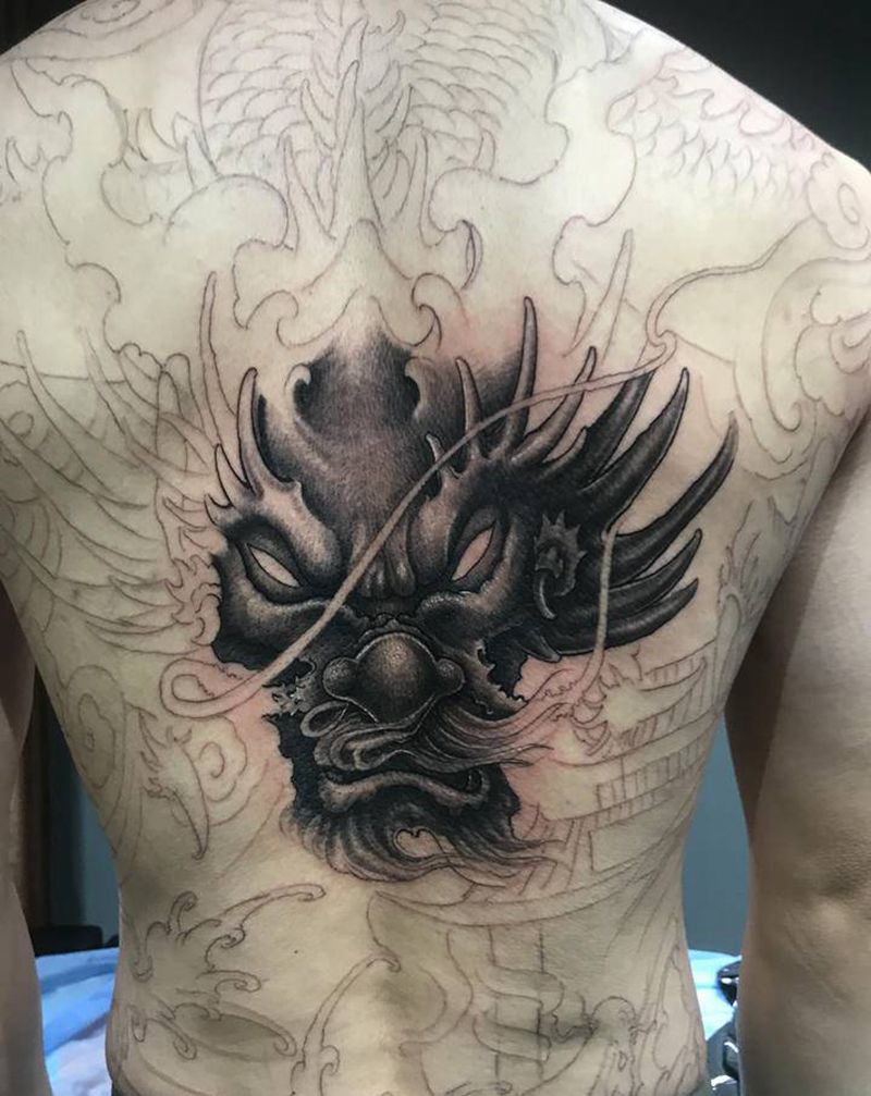龙纹身图片_背部新传统龙纹身图案