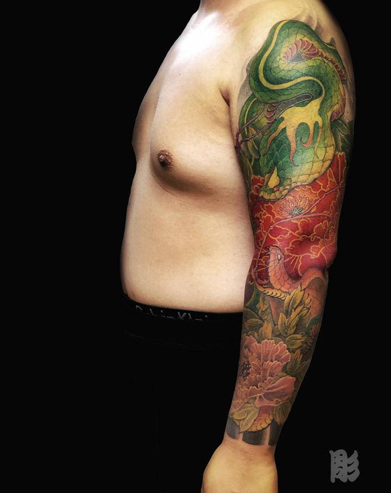 《花蛇》纹身图片_手臂新传统花蛇纹身图案