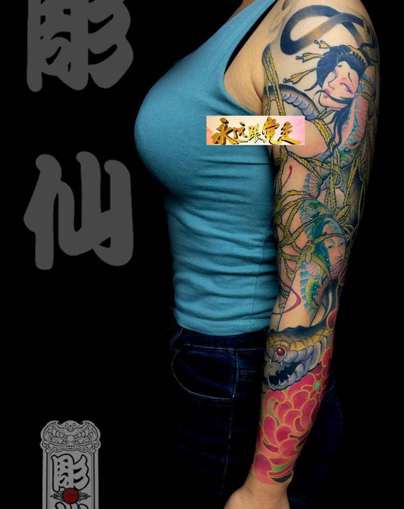 《花蛇》纹身图片_手臂新传统纹身图案