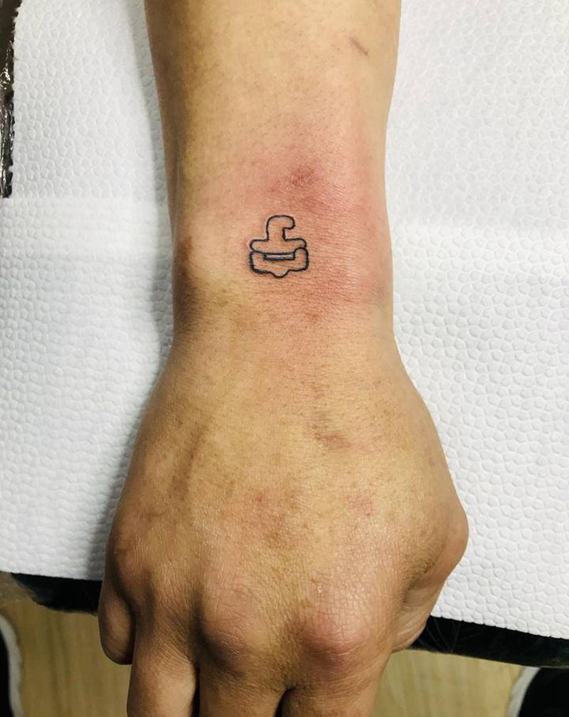 DL中文控纹身图片_手部老传统纹身图案