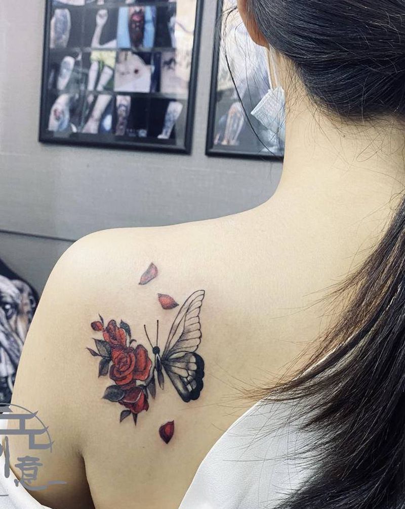 蝴蝶纹身图片_背部纹身图案