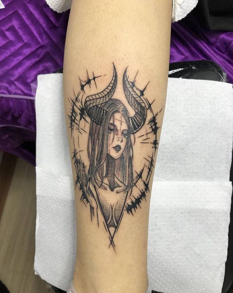 DL脚踝欧美女纹身图片_腿部新传统欧美写实纹身图案