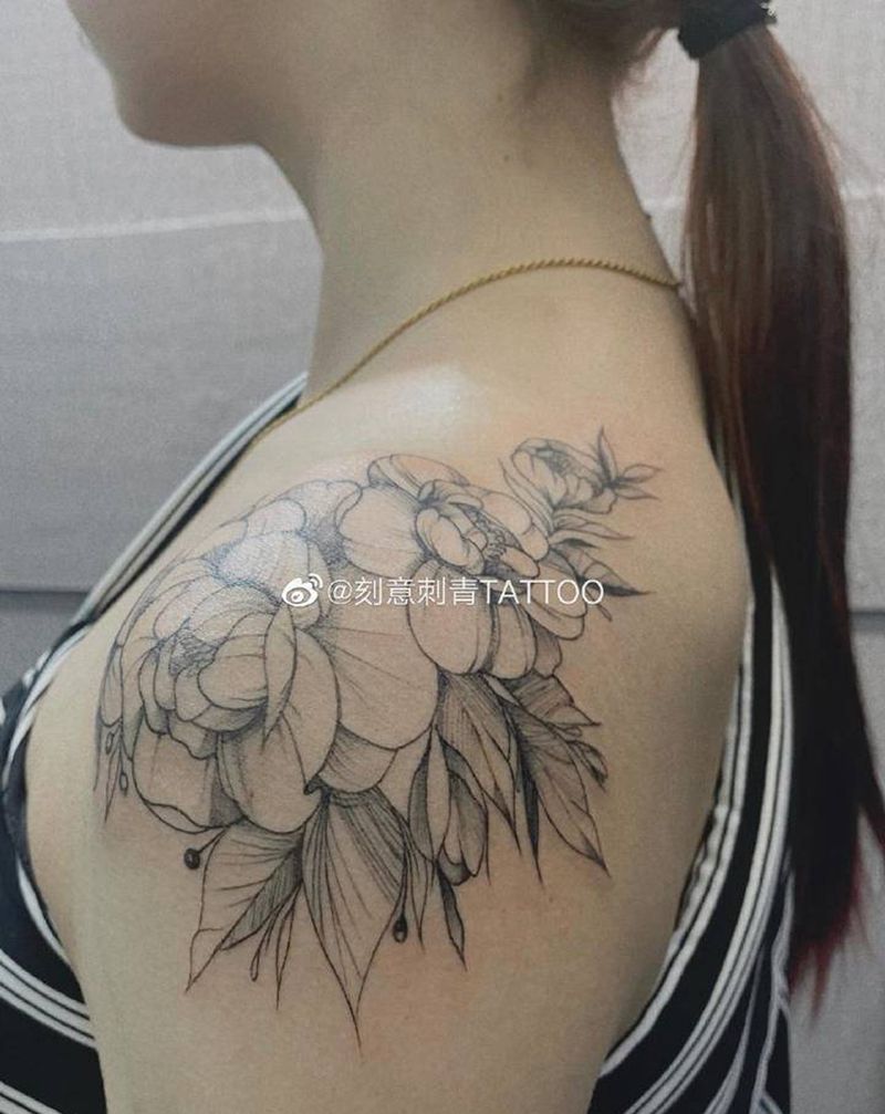 素花纹身图片_肩部素花小清新纹身图案
