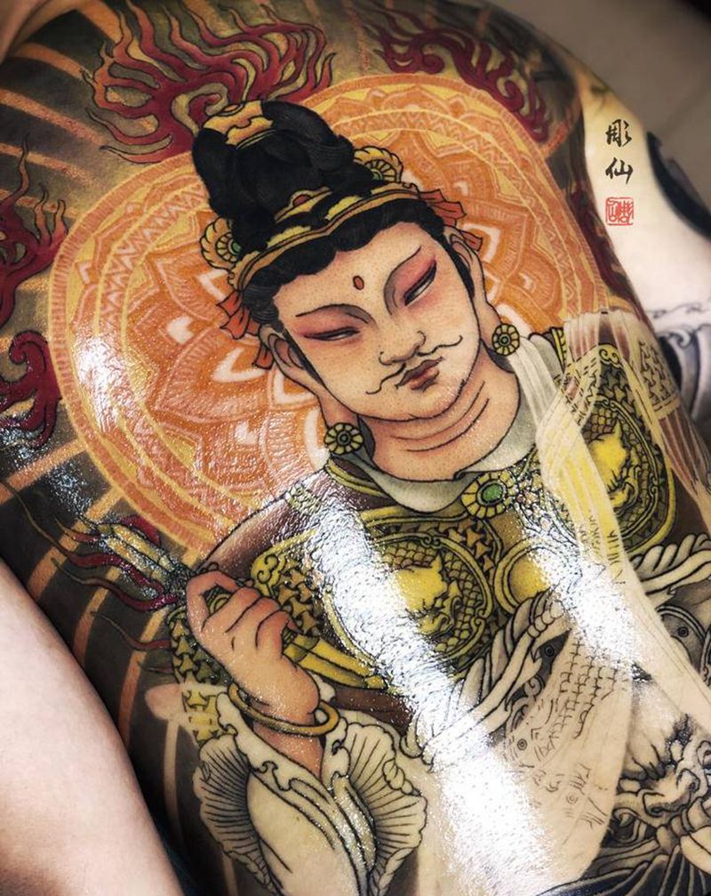 帝释天纹身图片_背部新传统纹身图案