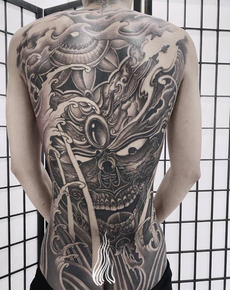满背嘎巴拉纹身图片_背部纹身图案