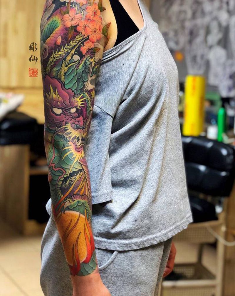 龙纹身图片_手臂新传统纹身图案