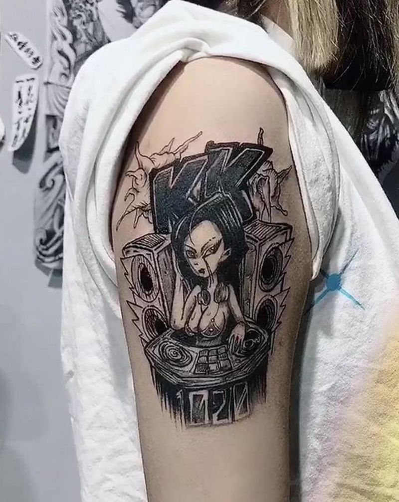 客人漫画像纹身图片_手臂人物纹身图案