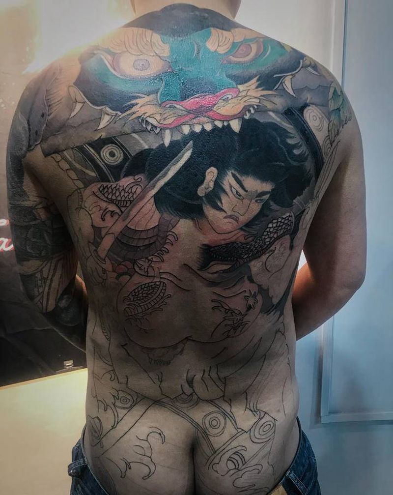 张顺破水门纹身图片_背部老传统张顺纹身图案