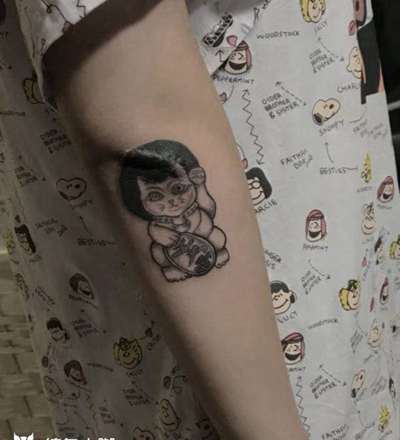 疤痕遮盖招财猫纹身图片_点刺纹身图案