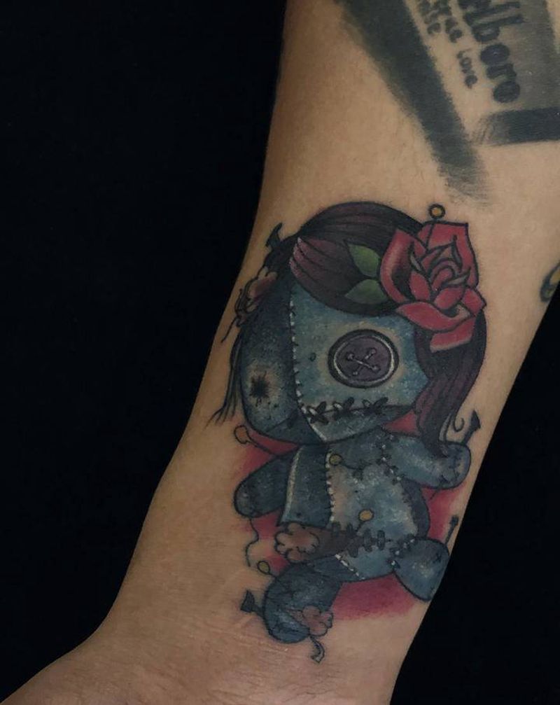 你有不要的布娃娃嘛纹身图片_手臂New School纹身图案