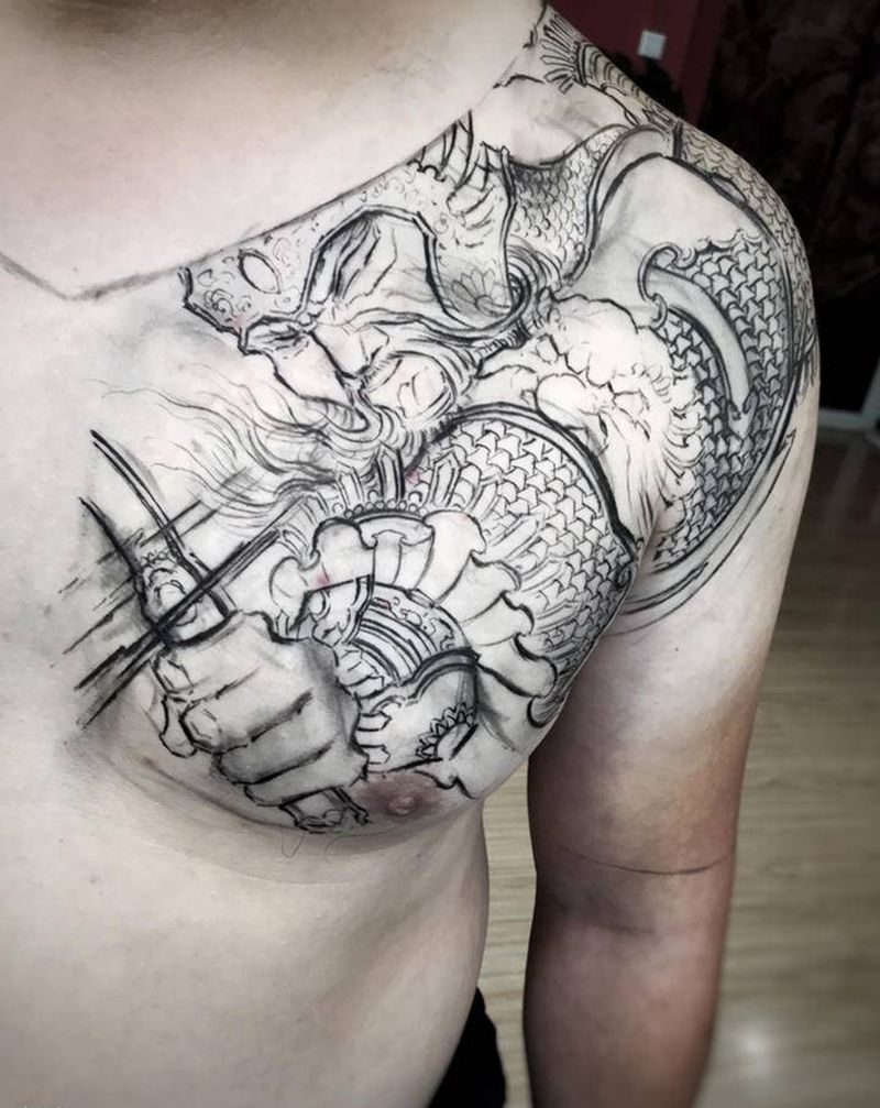 力趁雕弓发,风迎雪刃挥～ V胸纹身图片_胸部新传统纹身图案