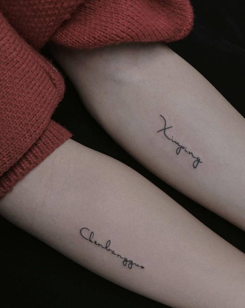 字母纹身图片_手部纹身图案