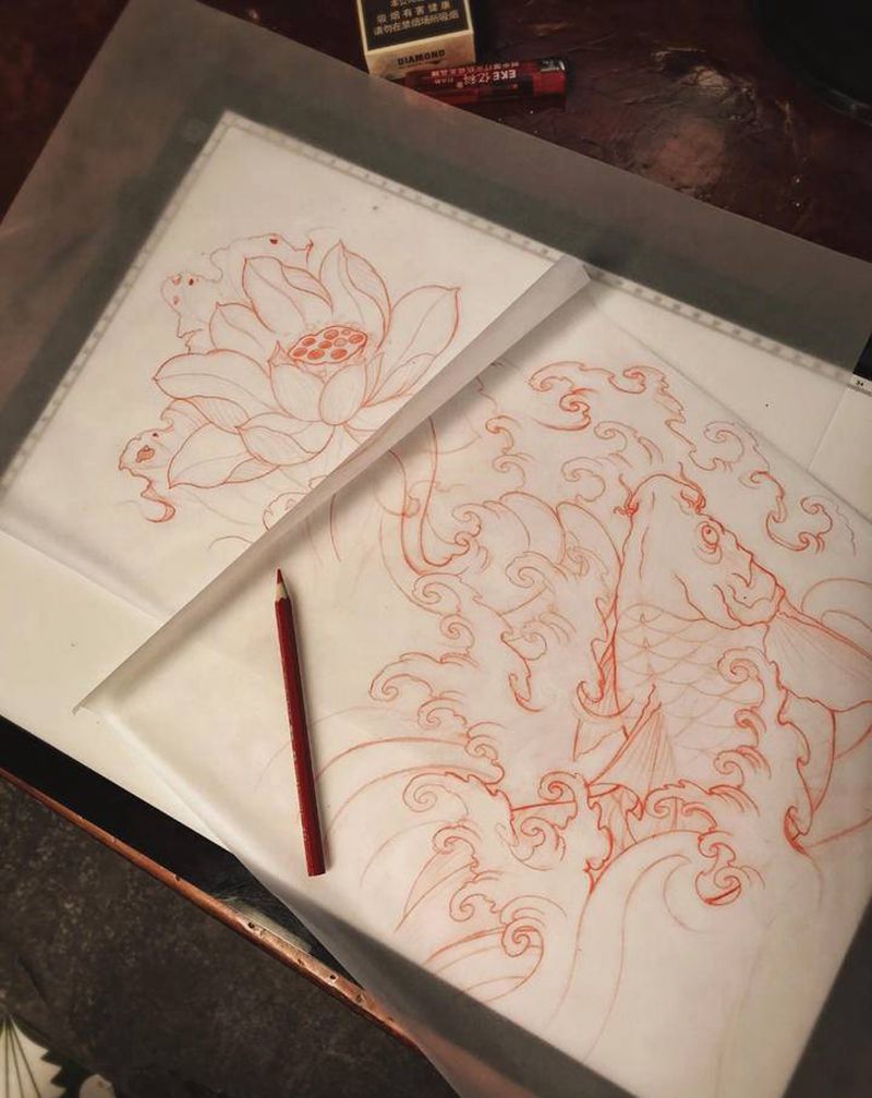 半胛设计纹身图片_胸部手臂新传统纹身图案