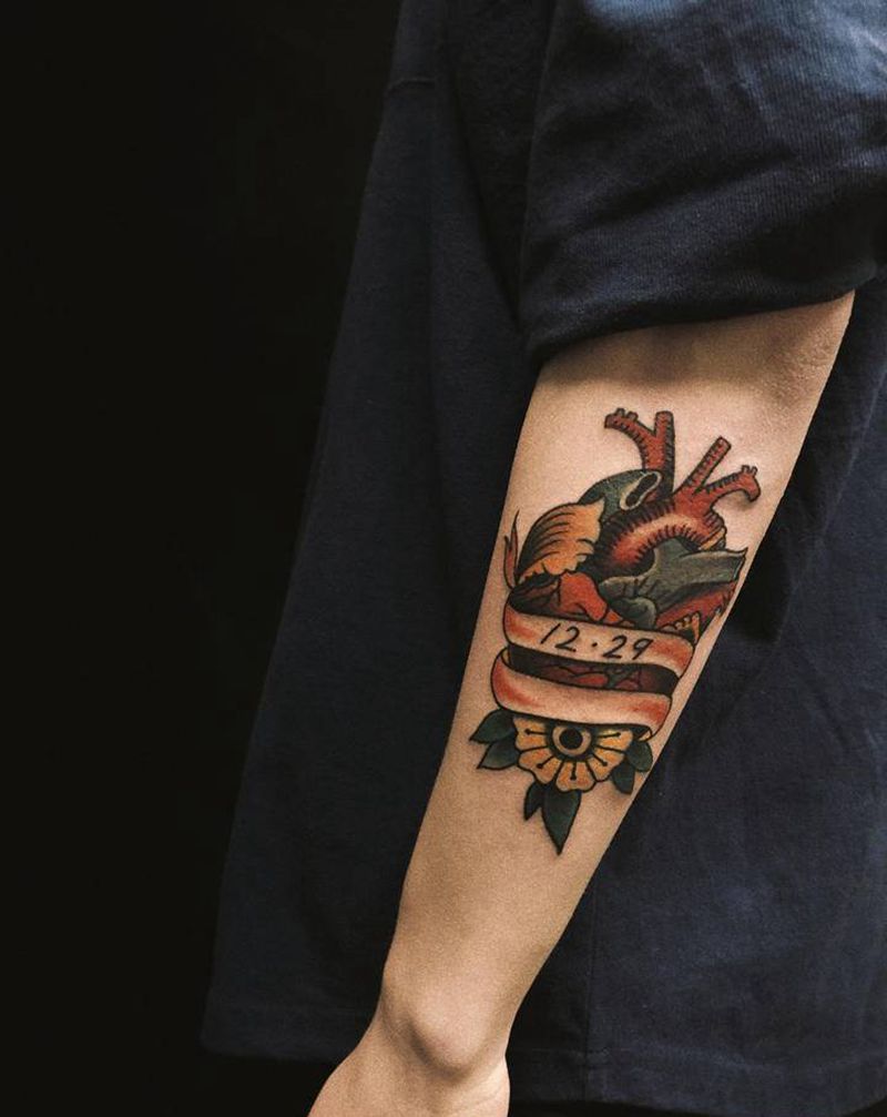 心脏纹身图片_手臂Old School纹身图案