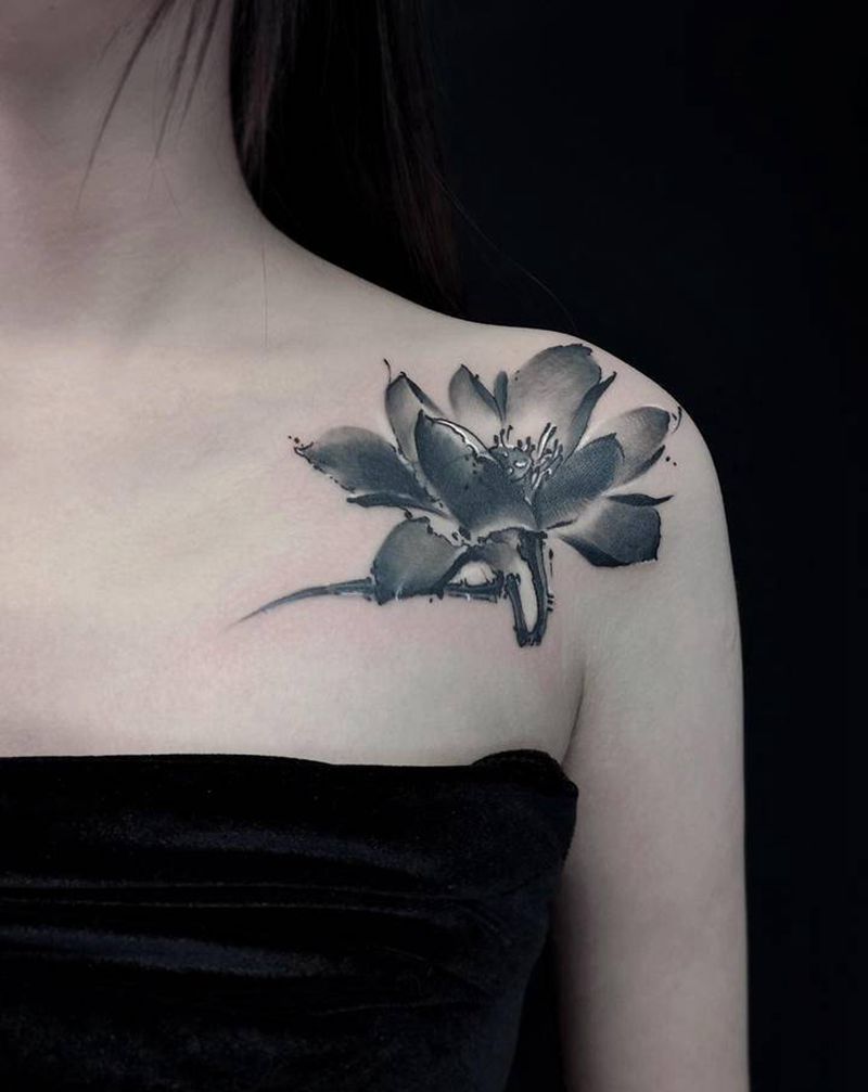 遮盖纹身图片_胸部水墨纹身图案