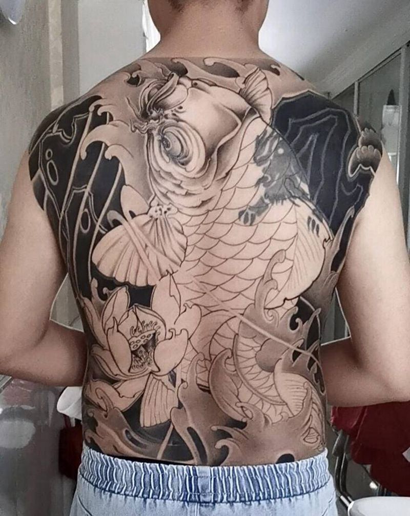 恢复后纹身图片_手臂背部新传统欧美写实纹身图案