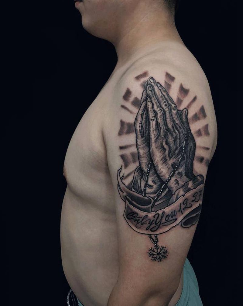 祈祷之手❄️纹身图片_手臂欧美写实纹身图案