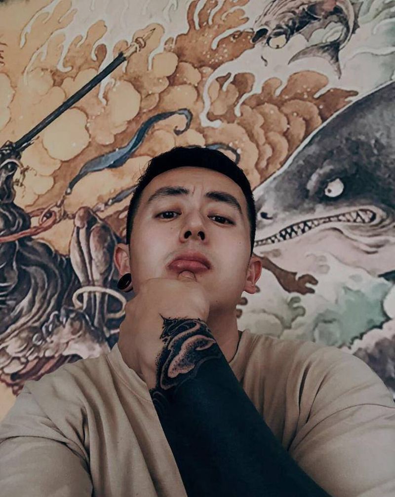 黑臂他不帅吗？纹身图片_手臂纹身图案