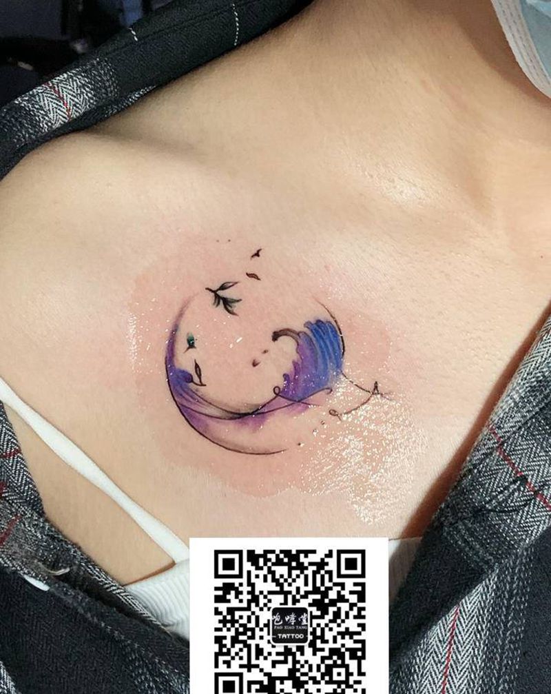 浪花纹身图片_胸部水彩纹身图案