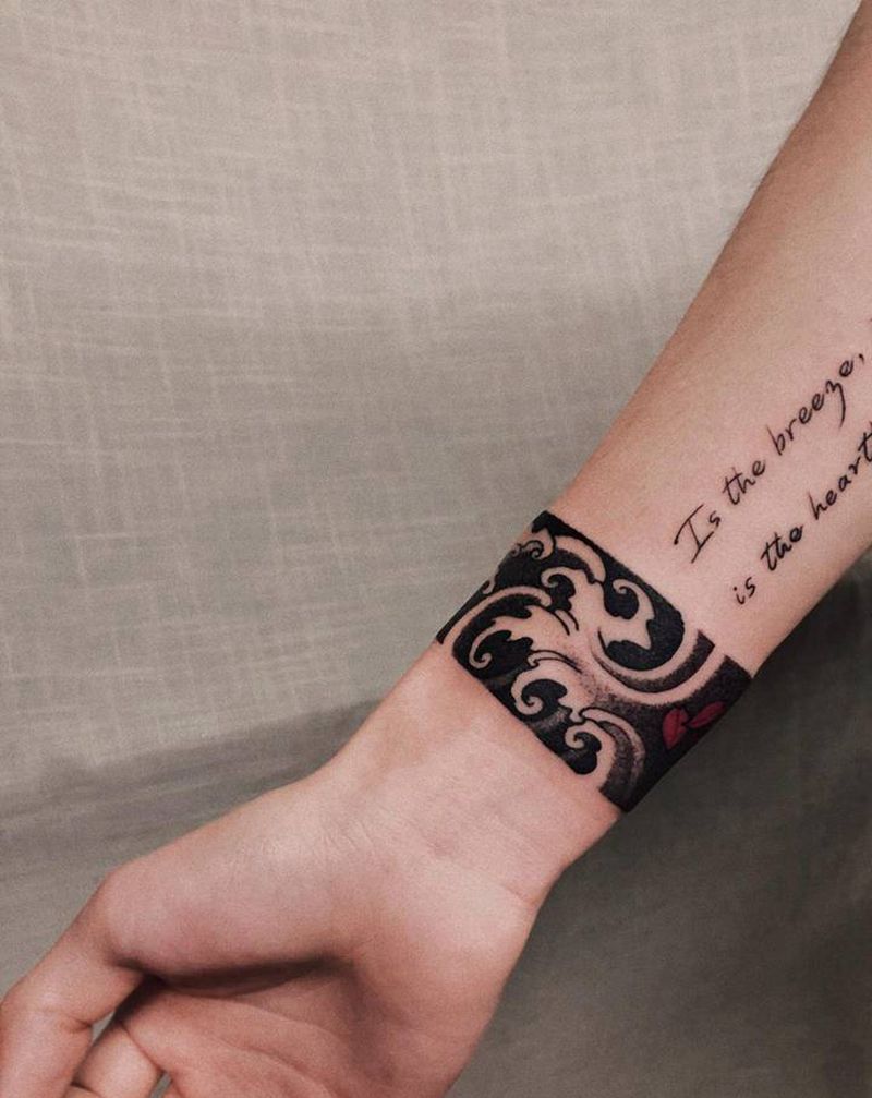 水浪臂环纹身图片_手臂新传统纹身图案