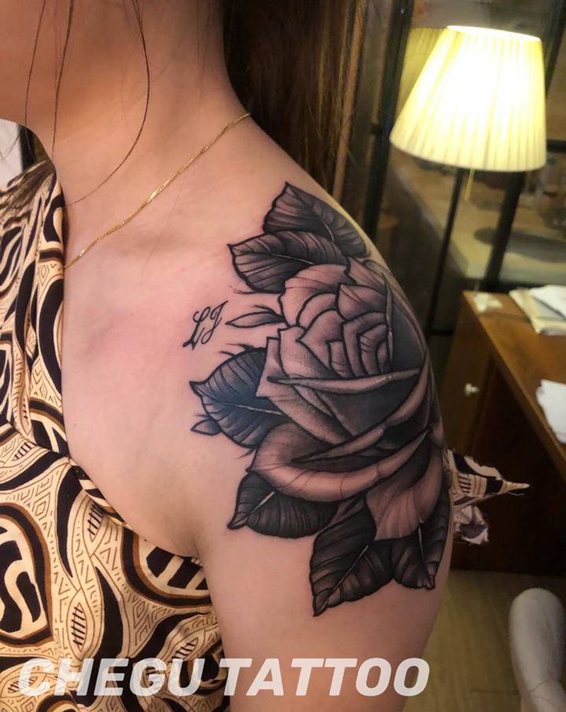 new school枚瑰纹身图片_肩部New School纹身图案