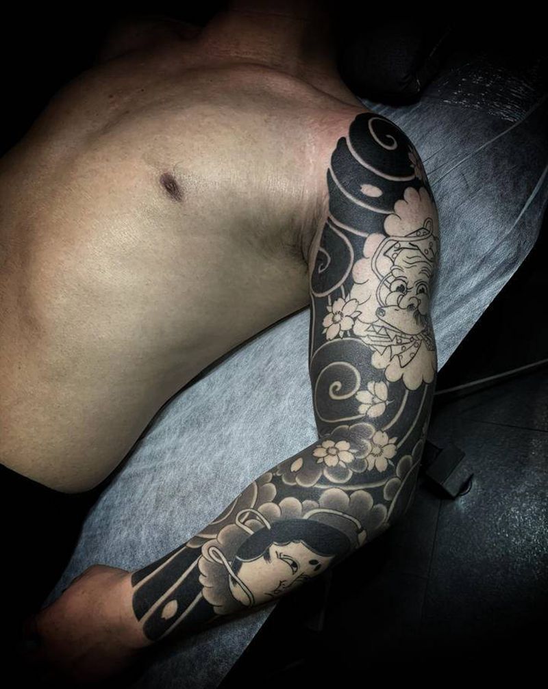 火男与阿多福纹身图片_手臂老传统纹身图案