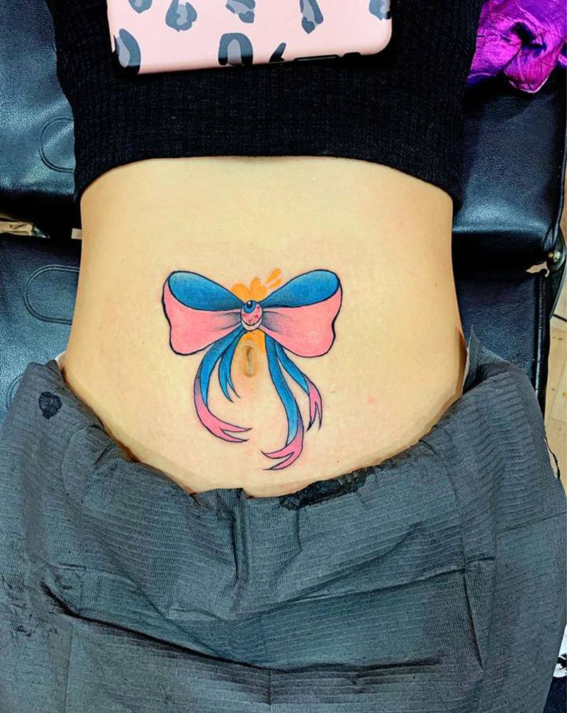 肚脐蝴蝶结纹身图片_腹部纹身图案