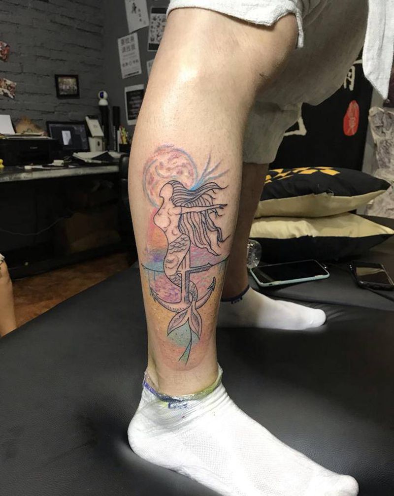 美人鱼纹身图片_腿部水彩纹身图案