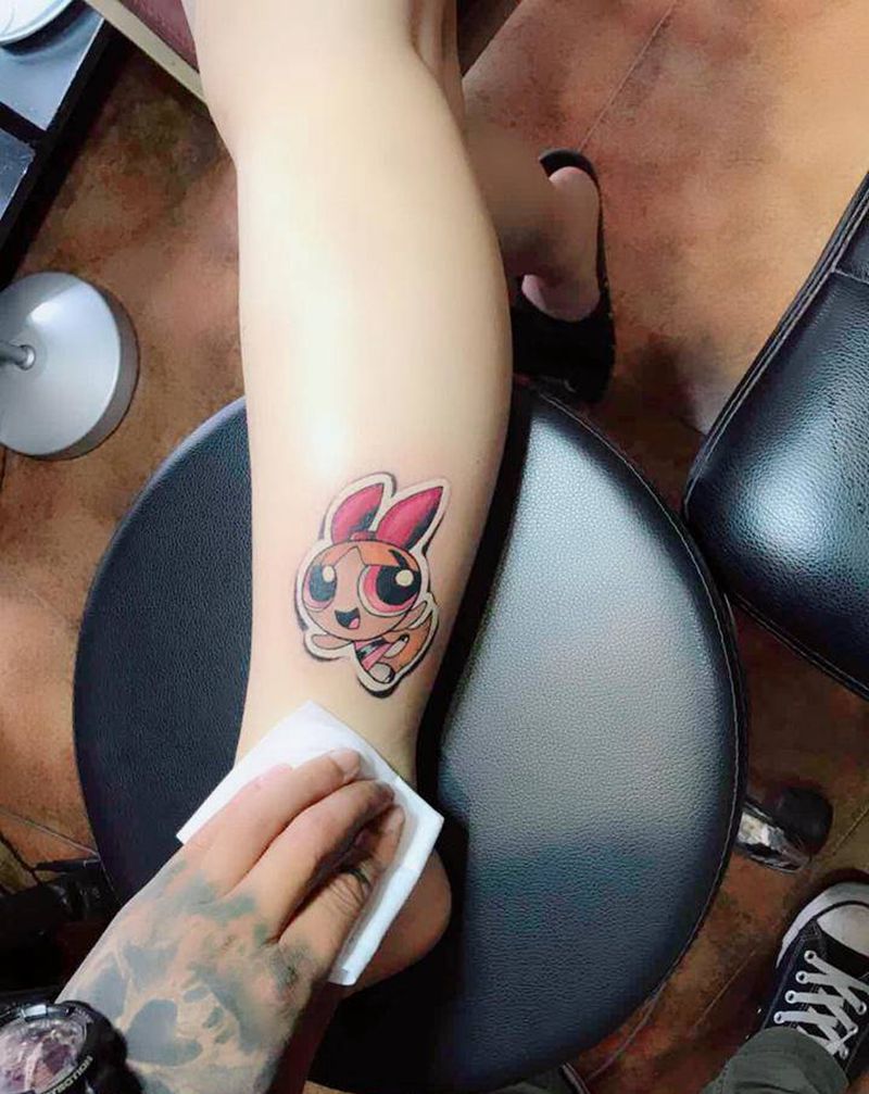 飞天小女警纹身图片_腿部New School纹身图案