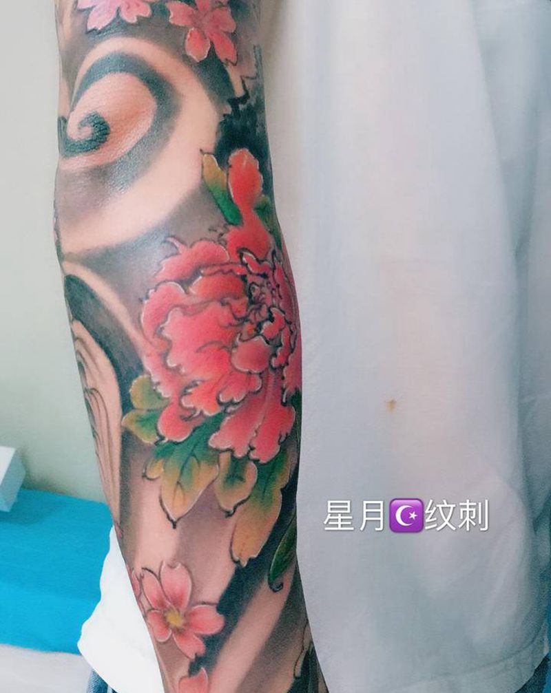 牡丹，花臂纹身图片_手臂纹身图案