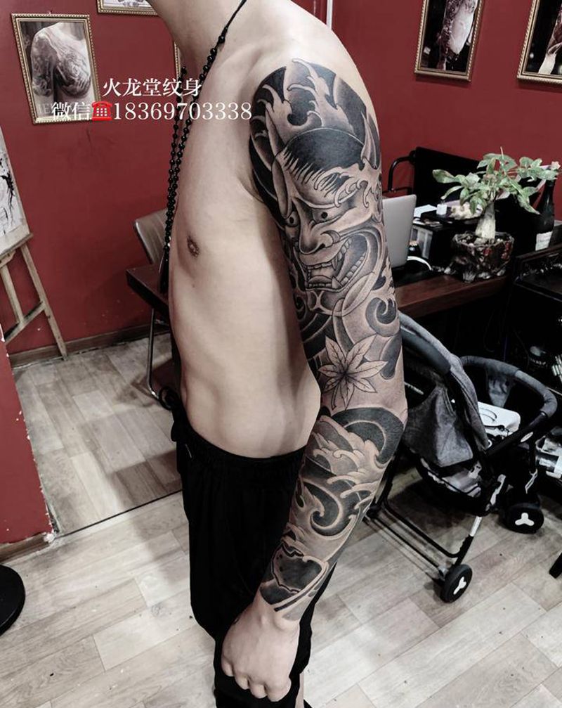 花臂，水花与般若纹身图片_手臂老传统新传统纹身图案