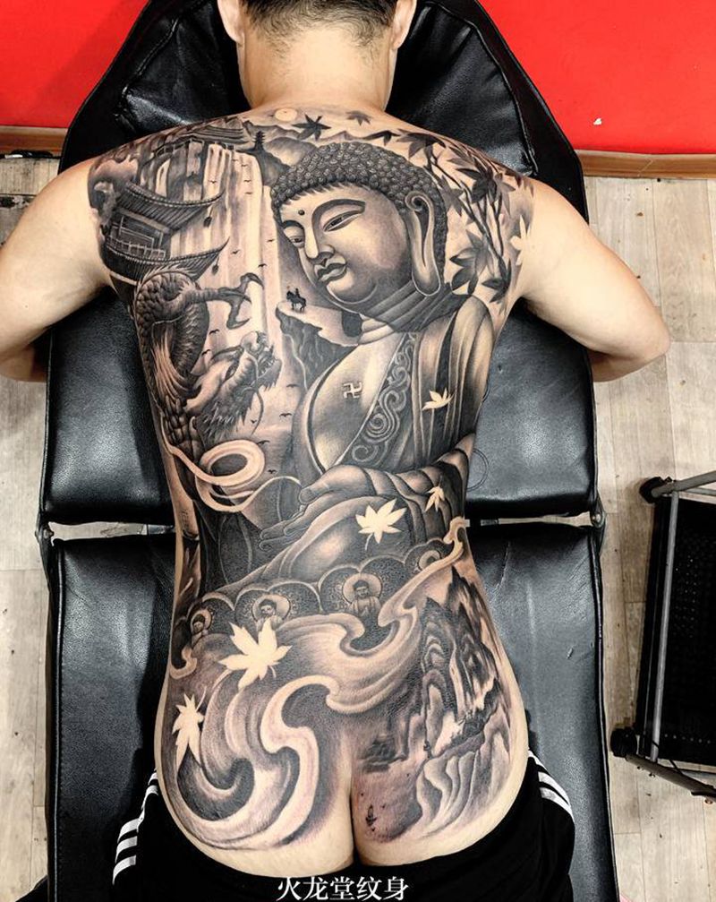 满背大日如来佛纹身图片_背部老传统新传统纹身图案