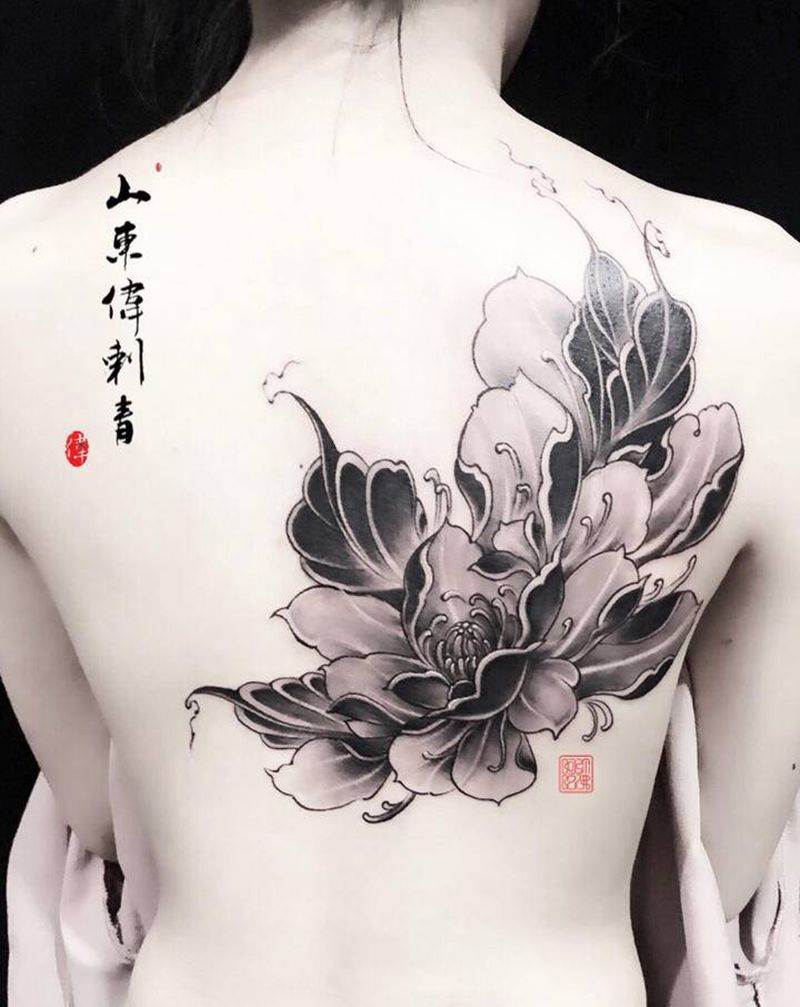 牡丹纹身图片_背部新传统纹身图案