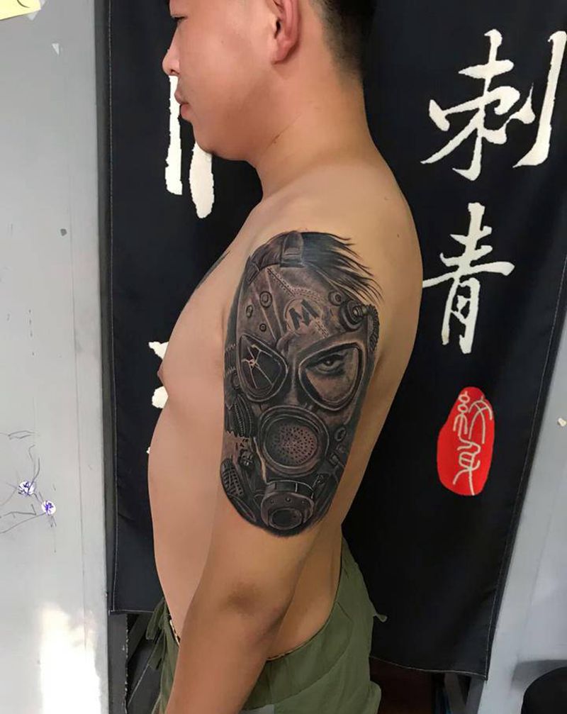 防毒面具纹身图片_欧美写实纹身图案