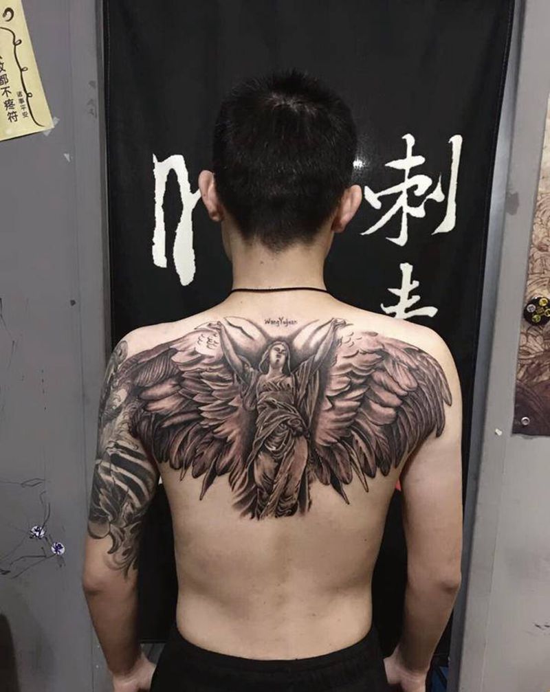 天使纹身图片_背部欧美写实纹身图案